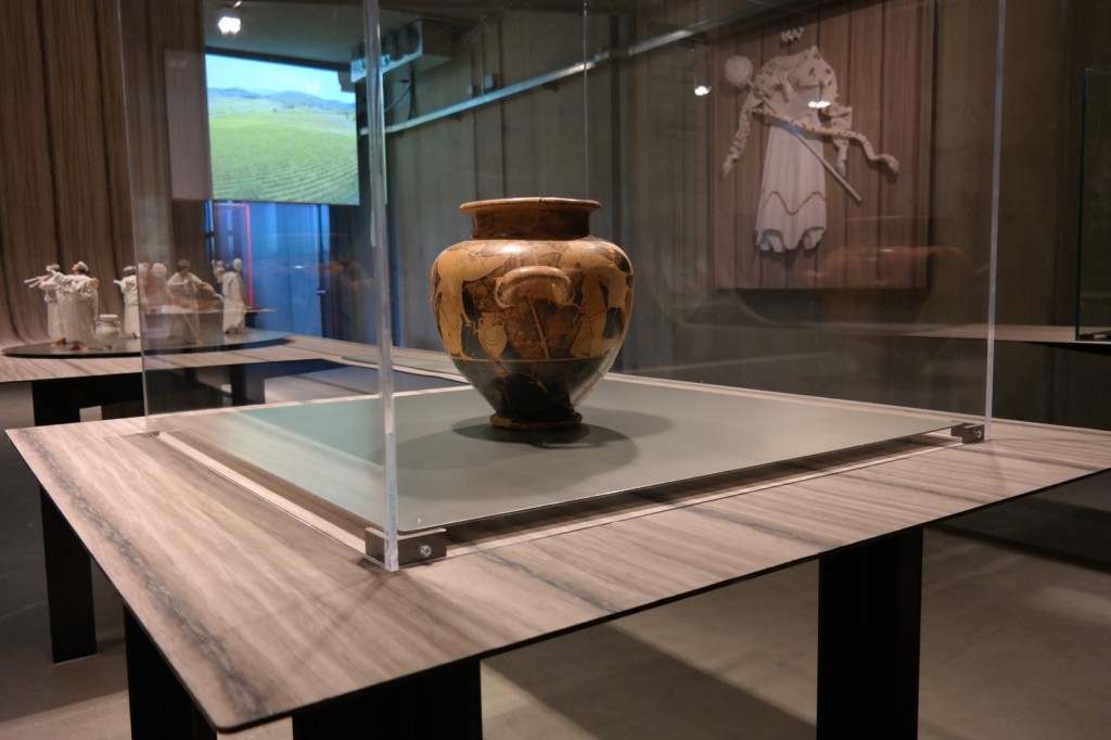 La mostra interattiva "Gli Etruschi e il vino a Rocca di Frassinello"